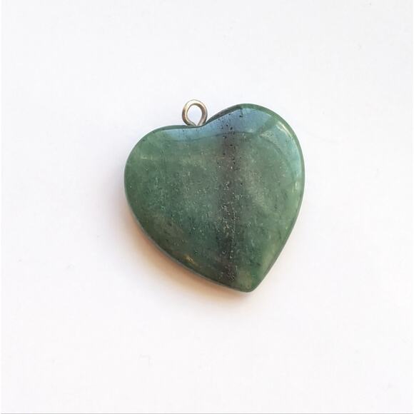 Vintage Heart Shaped Green Aventurine Love Valentines Stone Necklace Pendant - Picture 1 of 3